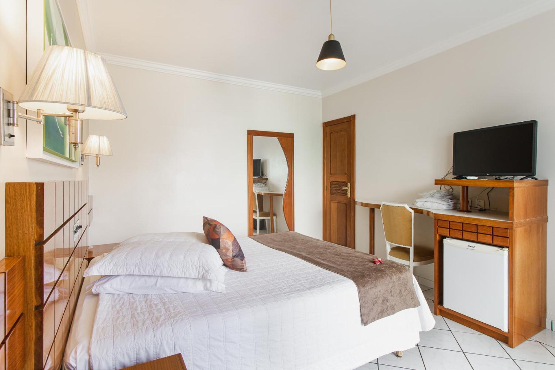Standard Double Room,1553842345:JPEG